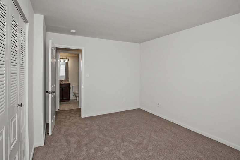 Photo Gallery | Burnam Woods Apartments